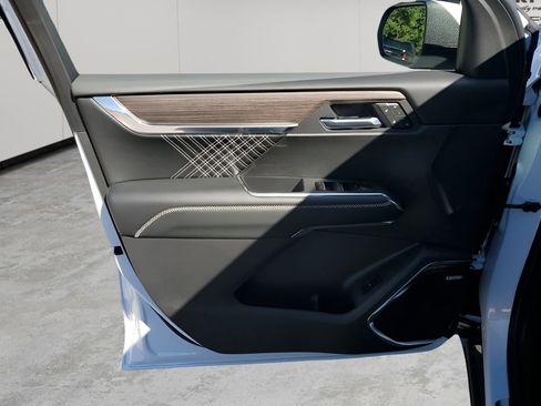 New 2026 GMC Acadia Denali w/ Super Cruise Package image 26