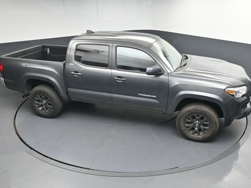 Used 2020 Toyota Tacoma SR5 image 34