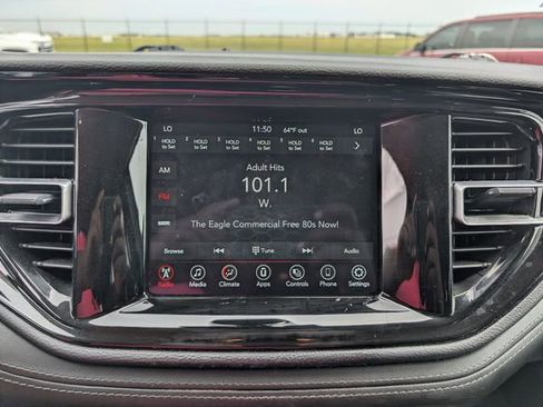 Used 2022 Dodge Durango SXT AWD/4WD image 18