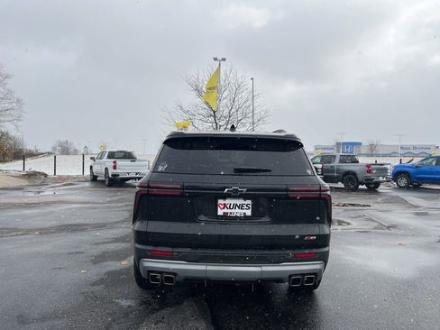 Used 2025 Chevrolet Traverse Z71 w/ Enhanced Driving Package image 4