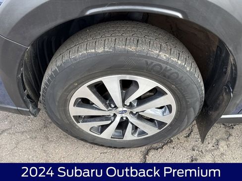 Used 2024 Subaru Outback Premium image 11