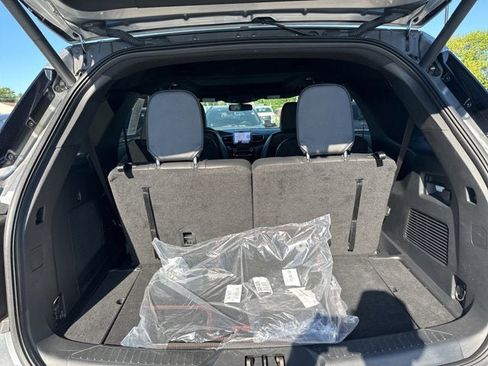 Used 2023 Ford Explorer ST-Line w/ Class IV Trailer Tow Package image 21