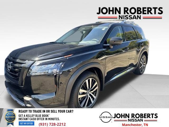 Certified 2025 Nissan Pathfinder Platinum w/ Black Appearance Package AWD/4WD image 2