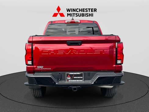 Used 2025 Chevrolet Colorado Z71 image 3