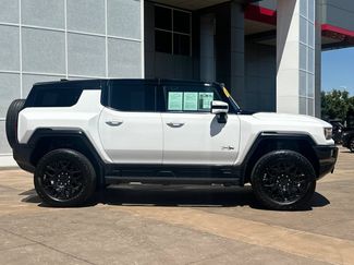 Used 2025 GMC Hummer EV 2X AWD/4WD video 3