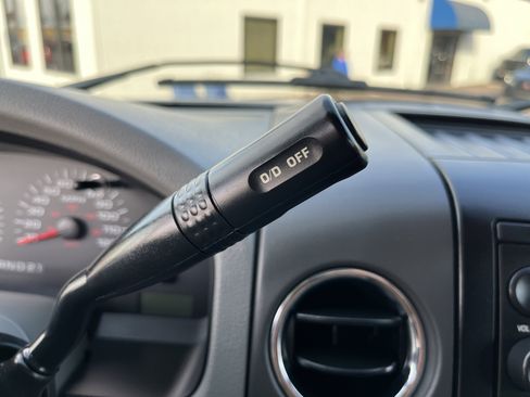 Used 2004 Ford F150 XLT image 23