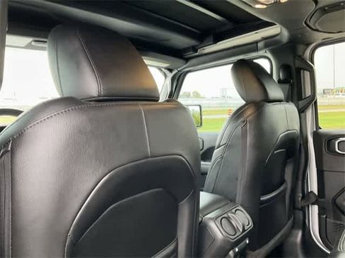 Used 2023 Jeep Wrangler Sahara w/ Cold Weather Group image 16