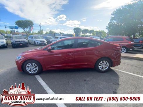 Used 2017 Hyundai Elantra SE w/ Cargo Package FWD image 8