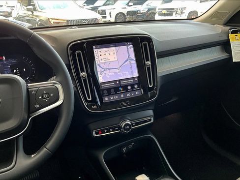 New 2026 Volvo XC40 B4 Core w/ Climate Package image 17