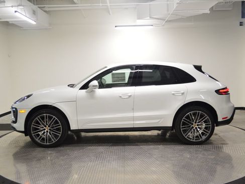 New 2026 Porsche Macan AWD/4WD image 2