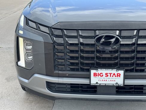 Used 2023 Hyundai Palisade Limited FWD image 6
