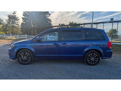 Used 2019 Dodge Grand Caravan GT image 4