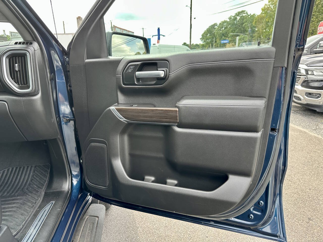 Used 2019 Chevrolet Silverado 1500 RST w/ All-Star Edition AWD/4WD image 19