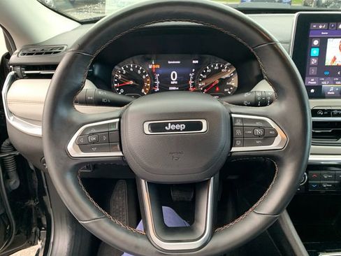 Used 2022 Jeep Compass Limited image 21