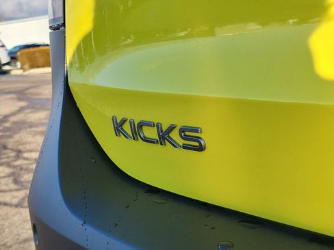 Used 2025 Nissan Kicks SR image 6