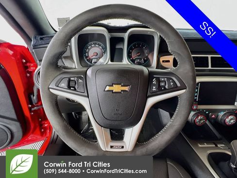 Used 2013 Chevrolet Camaro SS w/ SS Performance Package RWD image 8