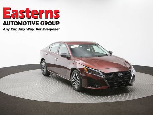 Used 2024 Nissan Altima 2.5 SV FWD image 50