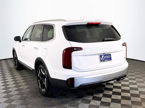 Certified 2023 Kia Telluride S image 5