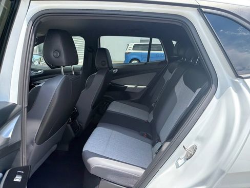 Certified 2025 Volkswagen ID.4 Pro AWD/4WD image 14