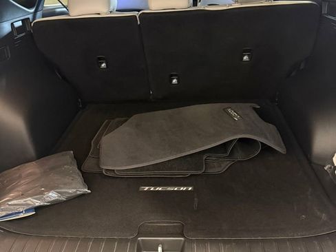 Used 2023 Hyundai Tucson Limited AWD/4WD image 16