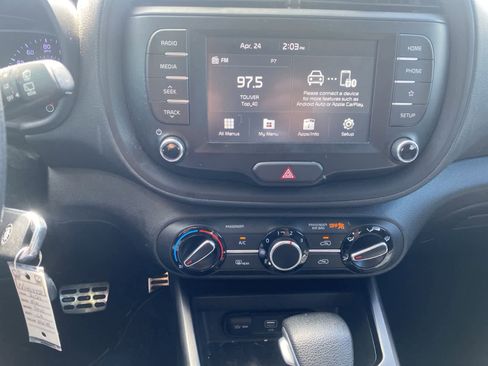 Used 2021 Kia Soul LX FWD image 15