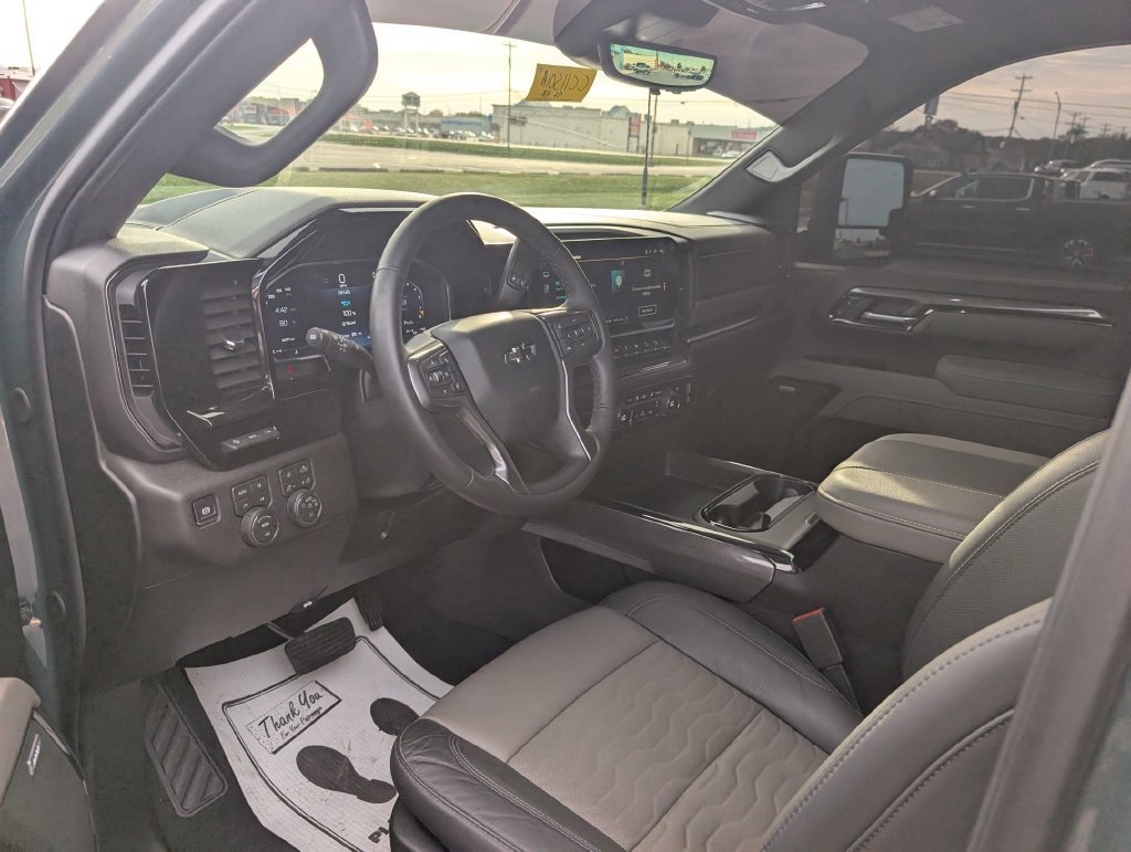 Used 2026 Chevrolet Silverado 2500 ZR2 w/ LPO, Dark Essentials Package AWD/4WD image 17