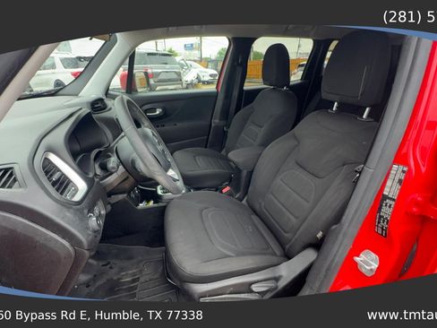 Used 2019 Jeep Renegade Latitude AWD/4WD image 12