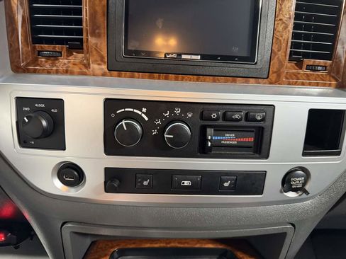 Used 2006 Dodge Ram 2500 Truck Laramie w/ Protection Group image 19