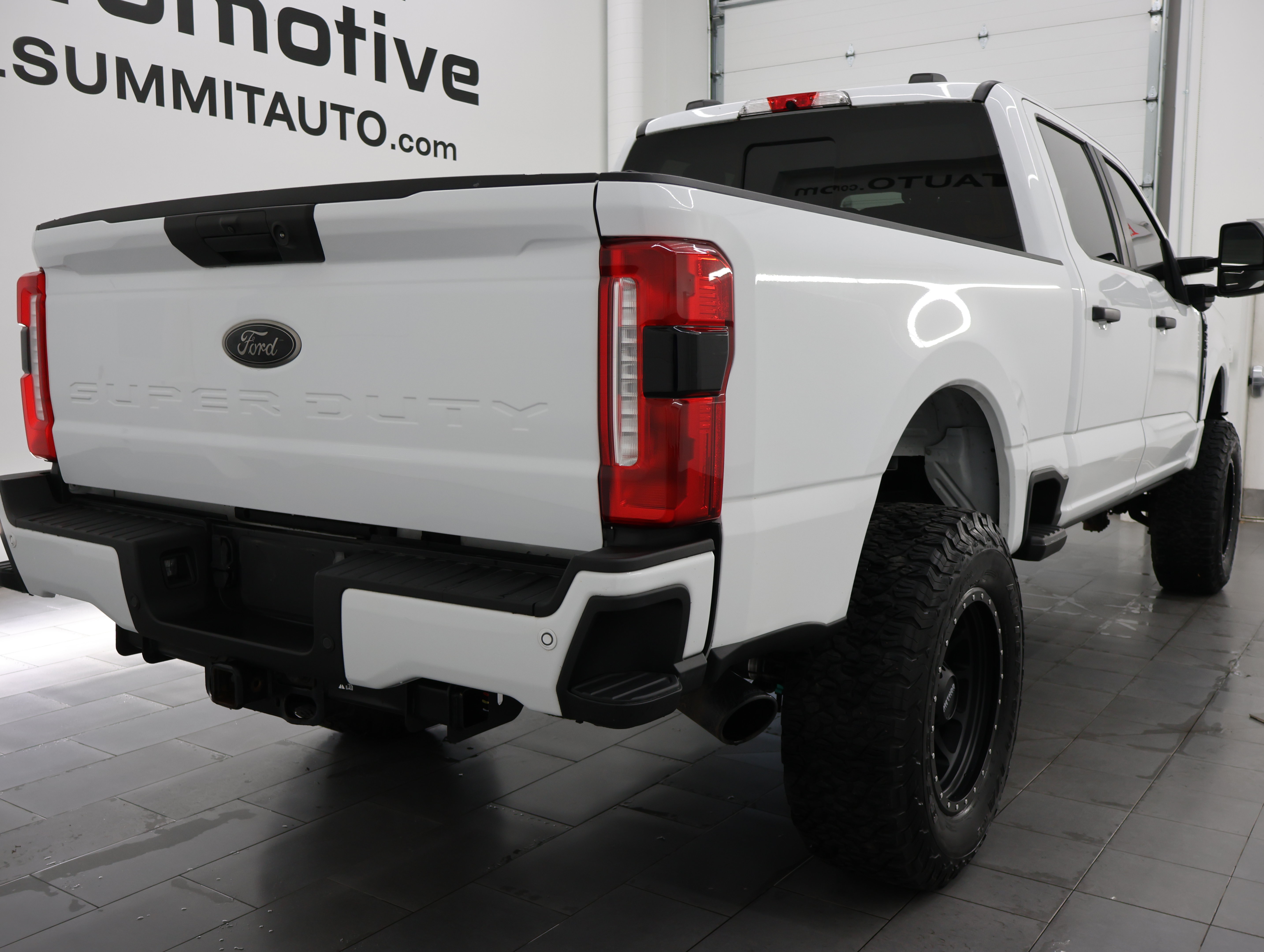 Used 2023 Ford F250 XL w/ STX Appearance Package AWD/4WD image 4