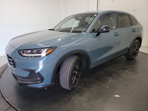Used 2024 Honda HR-V Sport image 3