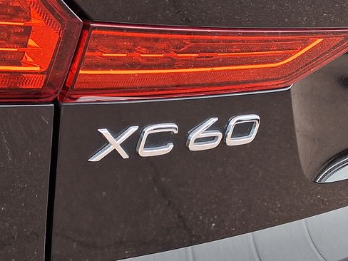 Used 2020 Volvo XC60 T5 Inscription w/ Protection Package Premier AWD/4WD image 31