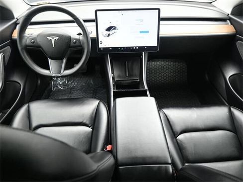 Used 2019 Tesla Model 3 Standard Range Plus image 16
