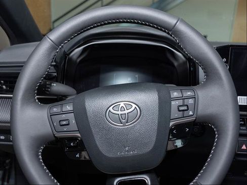 New 2026 Toyota Camry SE FWD image 10