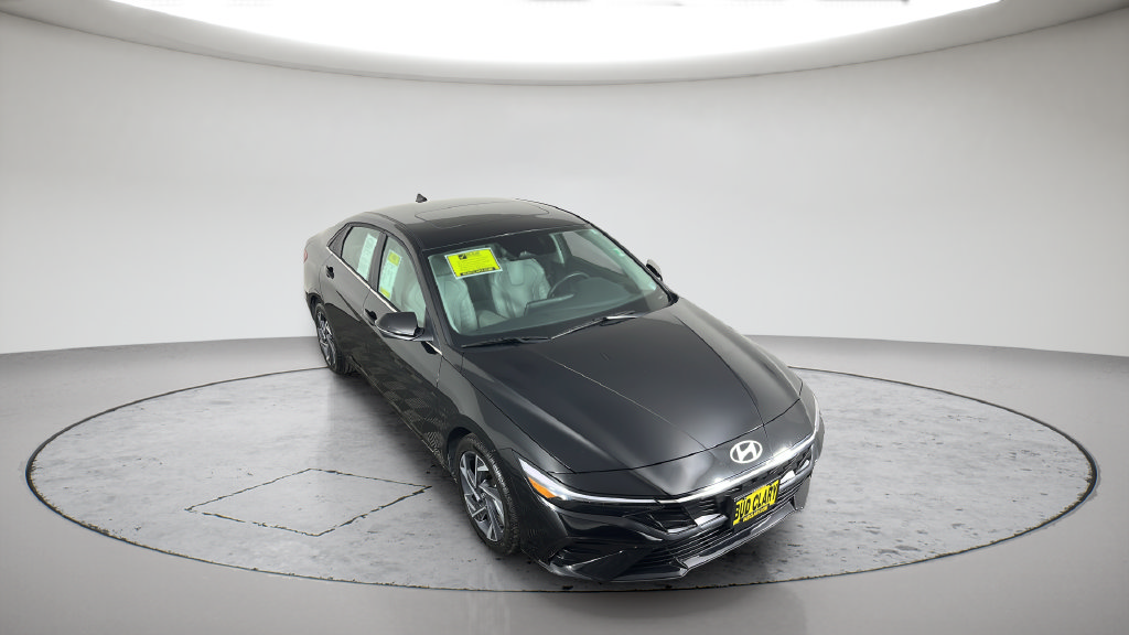 Used 2024 Hyundai Elantra Limited FWD image 5