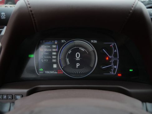 Used 2019 Lexus ES 300h w/ Accessory Package 2 image 21