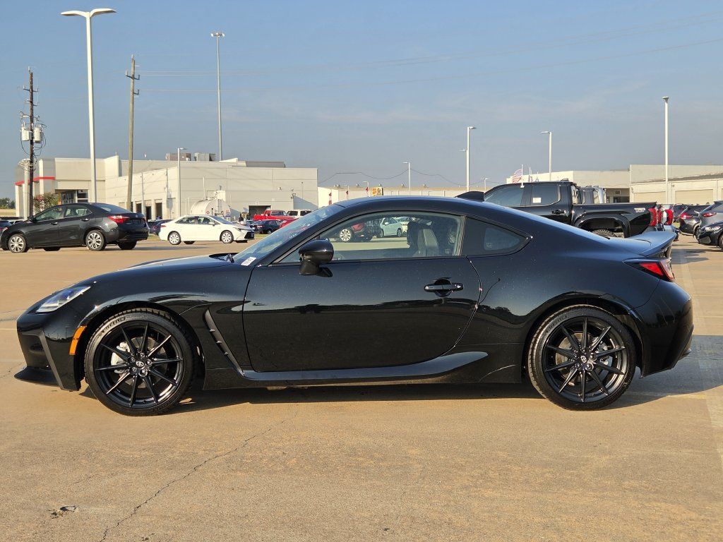 Used 2026 Toyota GR86 Premium w/ ALL Weather Mat Package (TMS) RWD image 6
