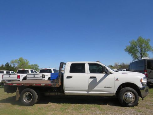 Used 2019 RAM 3500 Tradesman w/ Chrome Appearance Group AWD/4WD image 7