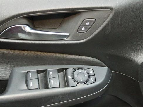Used 2025 Buick Envista Avenir FWD image 17