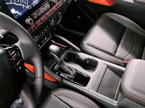 New 2025 Nissan Frontier PRO-4X w/ Pro Premium Package image 8