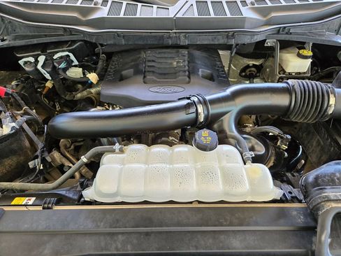 Used 2023 Ford F150 Lariat w/ Trailer Tow Package image 35