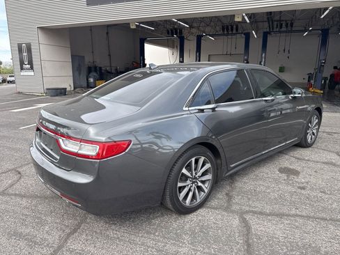 Used 2019 Lincoln Continental Premiere image 5