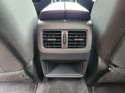 Used 2024 Nissan Rogue S AWD/4WD image 32