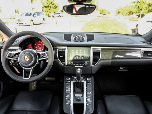 Used 2018 Porsche Macan GTS AWD/4WD image 11