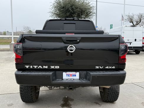 Used 2018 Nissan Titan SV w/ SV Convenience Package image 6
