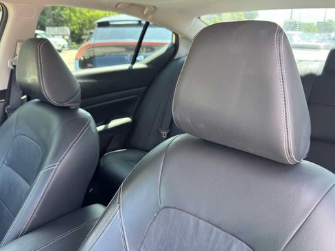 Used 2019 Nissan Altima 2.5 SL FWD image 12
