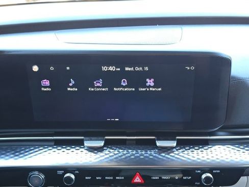 Used 2024 Kia Carnival SX Prestige image 31