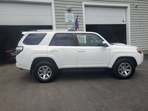 Used 2015 Toyota 4Runner Trail Premium AWD/4WD image 7
