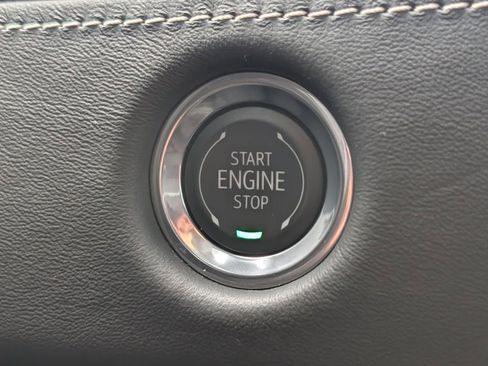 Used 2025 Cadillac Escalade V AWD/4WD image 31