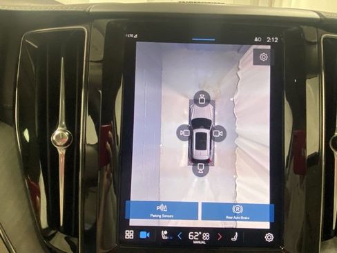 Certified 2025 Volvo XC60 T8 Ultra w/ Protection Package Premier image 24