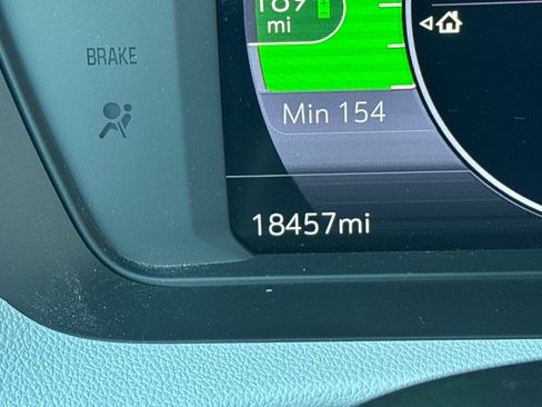 Used 2023 Chevrolet Bolt EUV Premier image 3